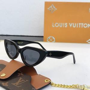Louis Vuitton Sunglasses 1722